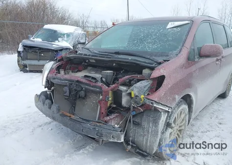 2014 Toyota Sienna Xle V6 8 Passenger from USA, damaged, VIN 5TDYK3DC9ES412134